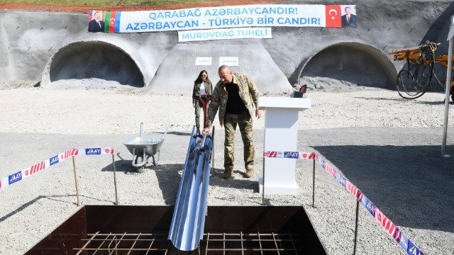 ​İlham Əliyev və xanımı Murovdağda tunelin