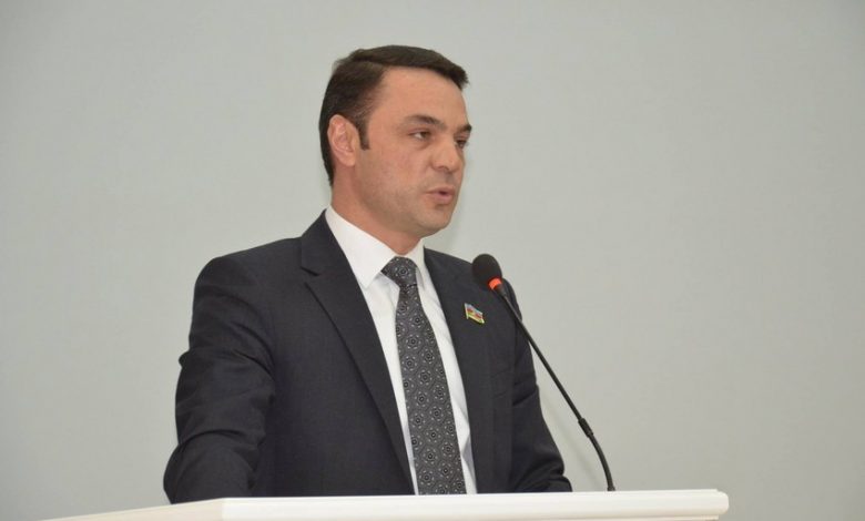 Milli Məclis polisi döyən deputatla bağlı Baş prokurorun təqdimatını müzakirə edəcək | KONKRET