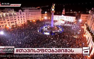 Tbilisidə Saakaşvilinin tərəfdarları aksiya keçirir - VİDEO
