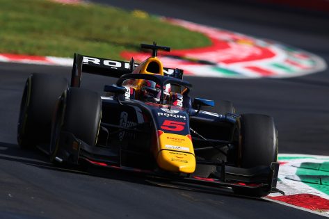 Mövsümün son “Formula 1” yarışını Ferstappen qazandı